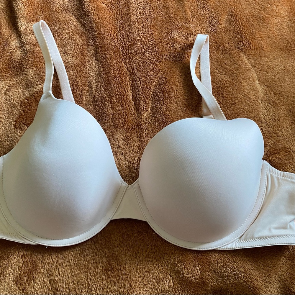 VS PINK Tan Bra - 40C